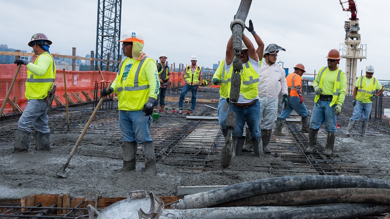 Networking with Experts in a Construction Association Wyoming